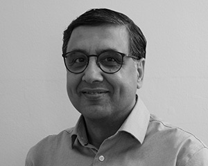 Dr Fahim Anwar